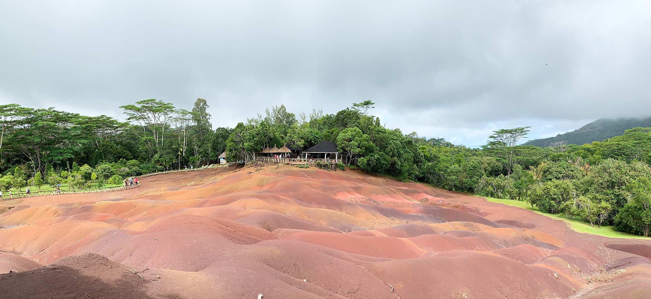 7 colored earth geopark Mauritius