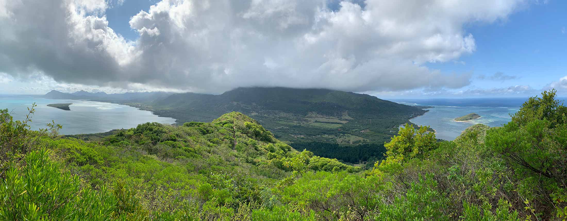 Le morne Brabant little summit view panorama Mauritius